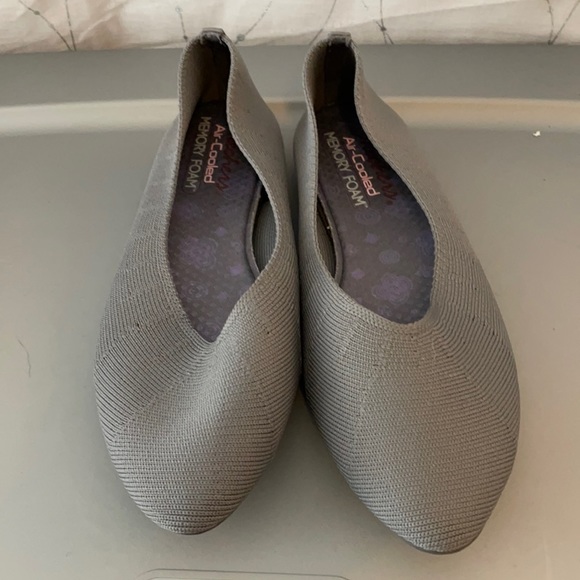 Memory foam grey pointed toe flats - Picture 1 of 2